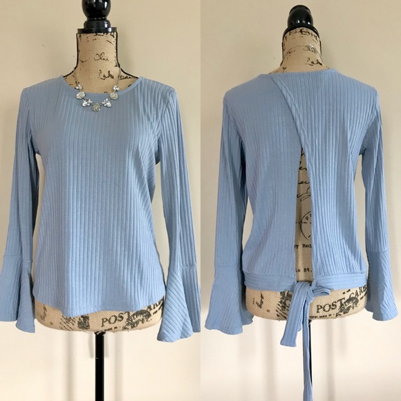 Last 3! Open keyhole back knit top - Picture 5 of 6